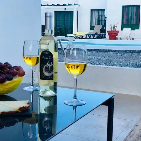 Pool And Relax Close To The * Tías